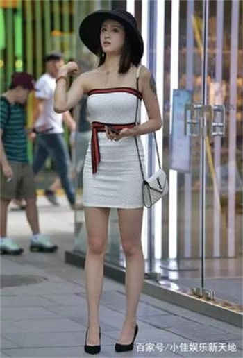 女卖房销售员用身体