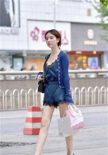拍麻豆幕后那个女的是谁
