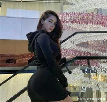 上门修冰箱女主人的视频