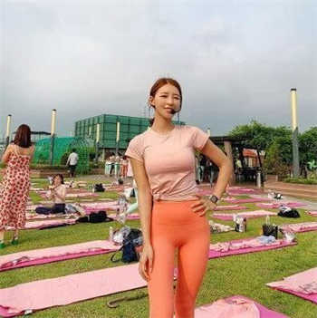 德莉莎本子r18