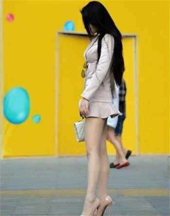 兔子暴力曲婷被两个人