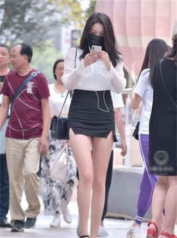 月亮萌宝爸比妈咪来了