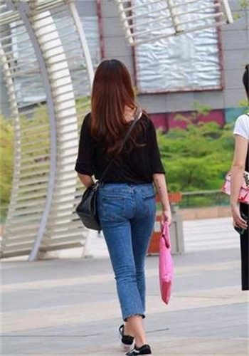 我的学生妈妈2中语免费