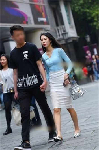 女人没裤子没衣服