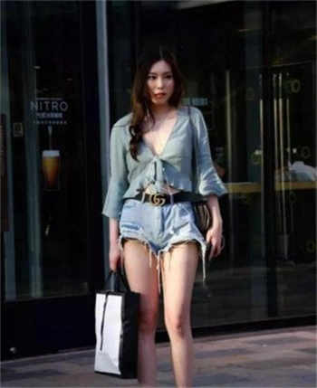女主穿越乱世艰难生存