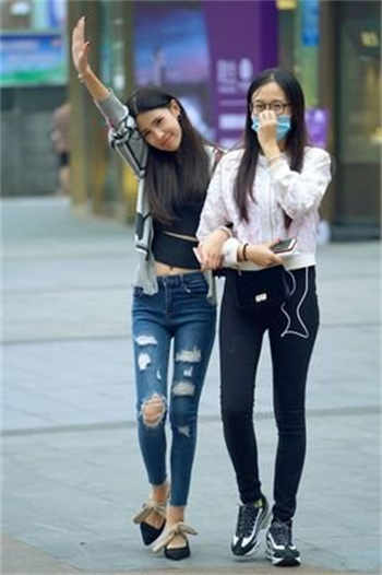 买房中介睡女客人