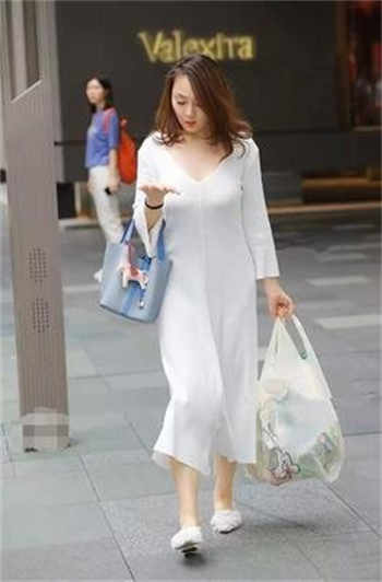 美女把每个部位给你看