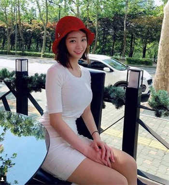 开局老子是赵海棠系统