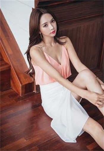 peggy梁婖婷半推半就